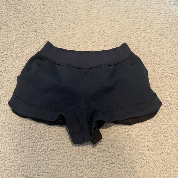 Rare Fleece Lululemon shorts inch inseam color Blue Size